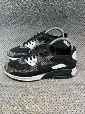 Nike Air Max 90 Ultra 2.0 Flyknit Running Shoes Size 7.5 Women’s
